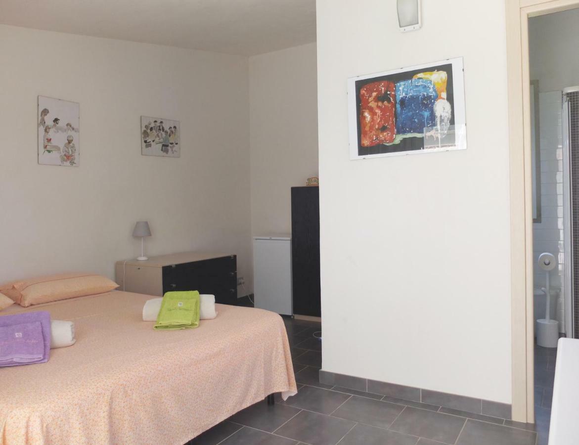 Puntabraccetto Sunset Apartment ซานตาโกรเชกาเมรีนา ภายนอก รูปภาพ