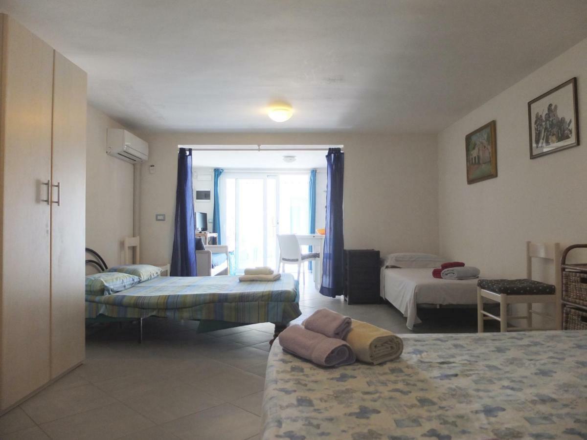 Puntabraccetto Sunset Apartment ซานตาโกรเชกาเมรีนา ภายนอก รูปภาพ