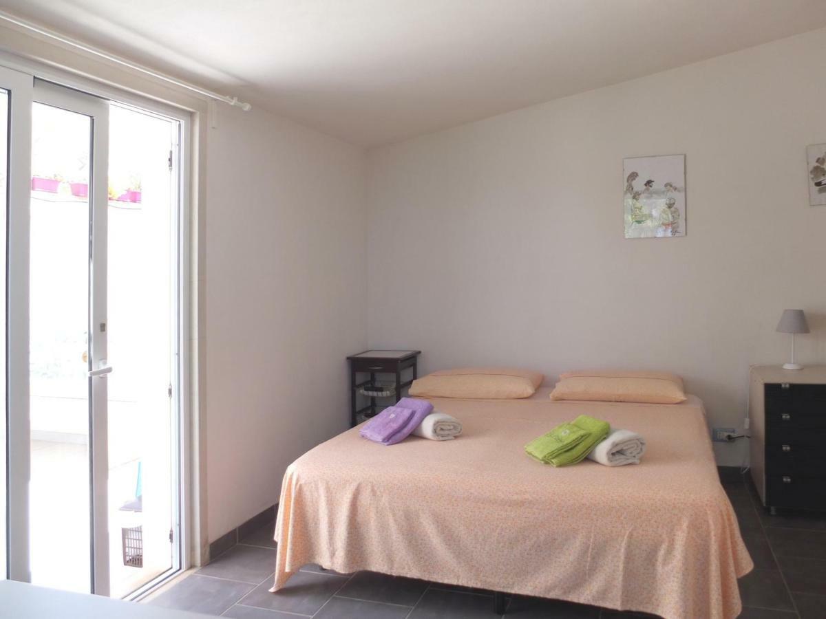 Puntabraccetto Sunset Apartment ซานตาโกรเชกาเมรีนา ภายนอก รูปภาพ